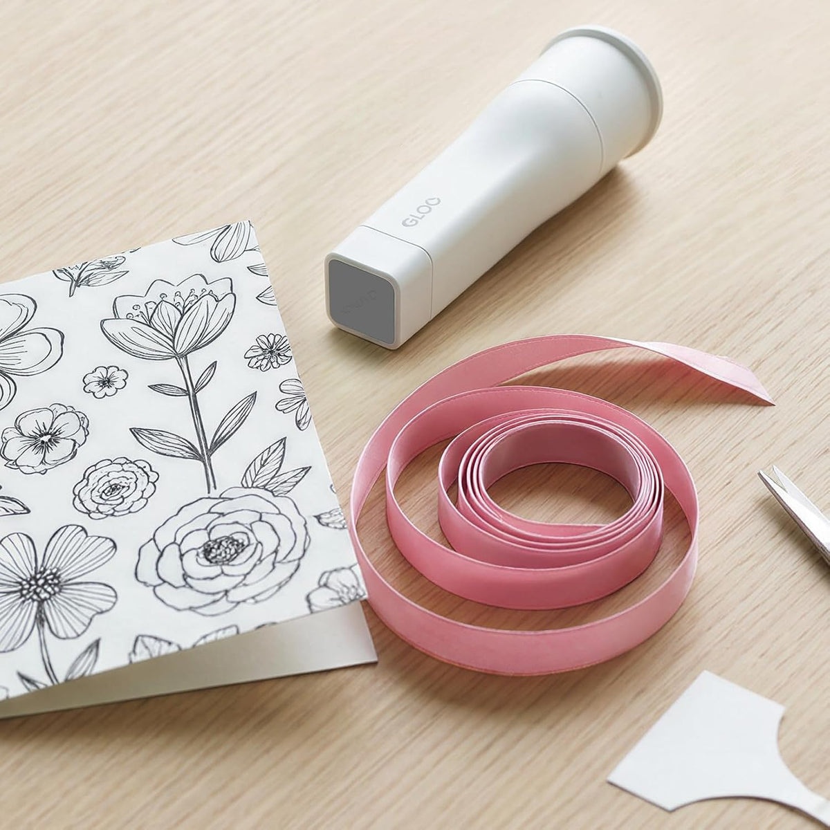 Zoomy Bungu KOKUYO GLOO square glue stick for strong adhesive bonding, ideal for craft and office stationery projects.